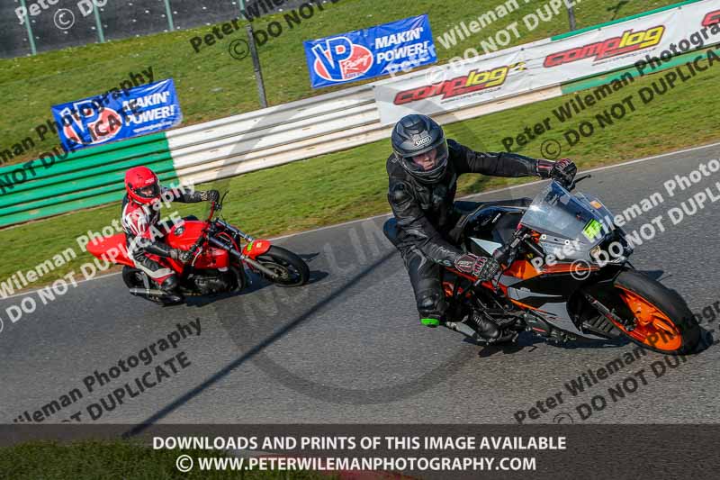 PJM Wedding Photography;enduro digital images;event digital images;eventdigitalimages;mallory park;mallory park photographs;mallory park trackday;mallory park trackday photographs;no limits trackdays;peter wileman photography;racing digital images;trackday digital images;trackday photos